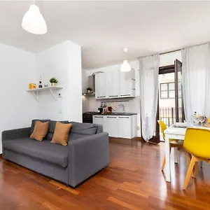 Appartamento Terrace Con Parcheggio Incluso, Milano