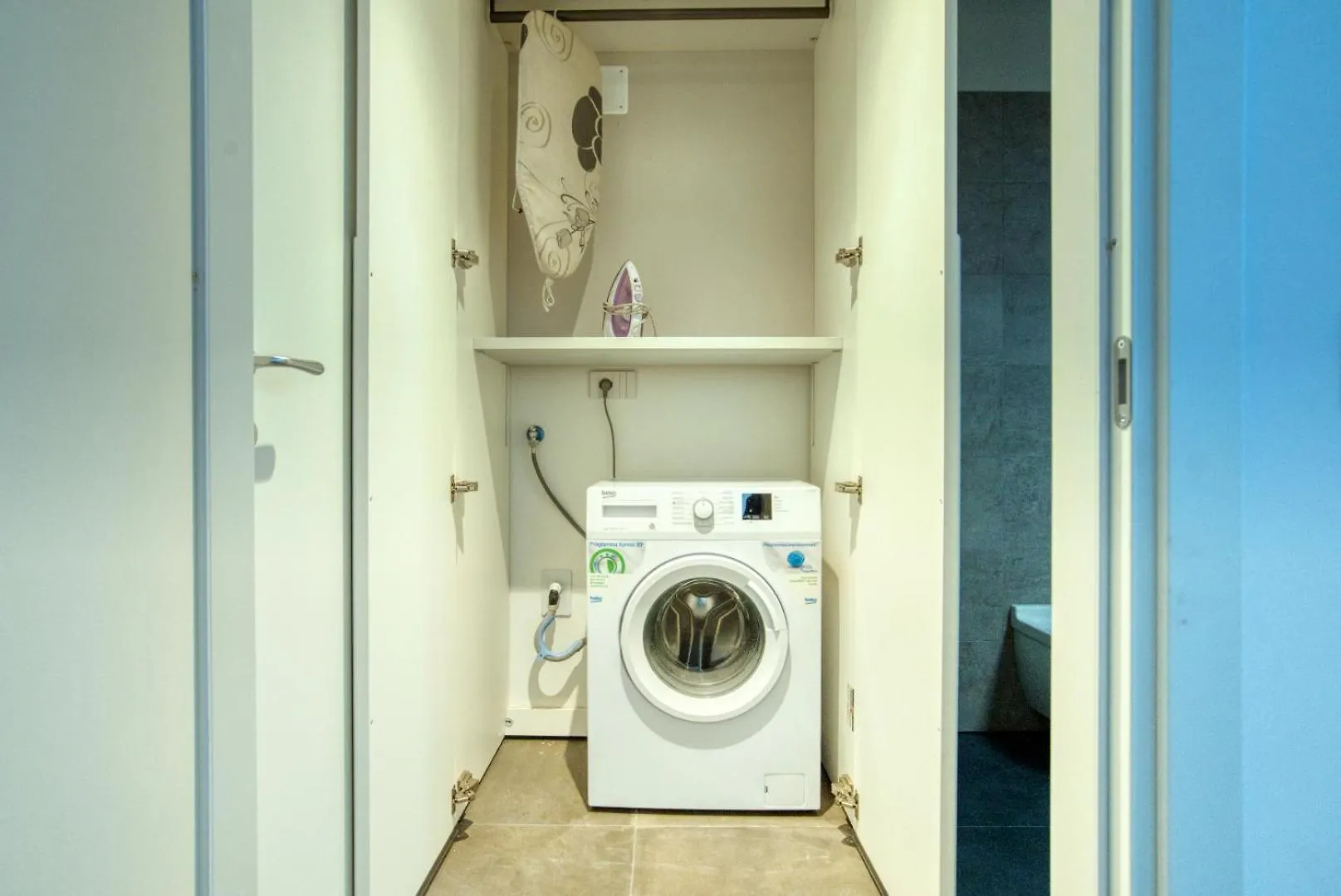 Apartment Temporaryflat Serlio 7 Milan Italy